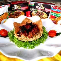 MIE SAUS DAUN KARI