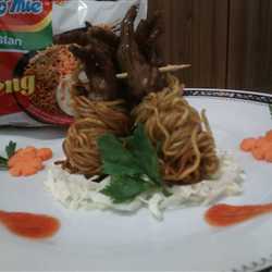 Mie Penceker Langit