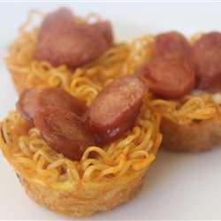 Mie cangkir 