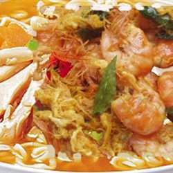 Indomie Kari Ayam Udang Bungkus Telor