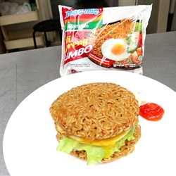 Kawaii Burger Indomie 