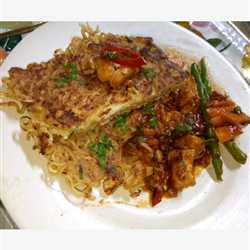 steak IndomieYam with Chicken barbeque Saus (SteakMie ayam barbeque) 