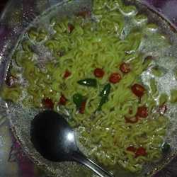 indomie kuah berenang cabe campur melotot