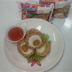 Indomie Goreng B T A ( Bola telur asin)