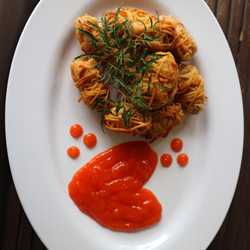 Bola bola mie