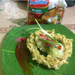 Fried indomie with mashed potato