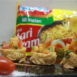 INDOMIE MINI CRISPY  WITH TOMATO SALSA @UNIQMIE